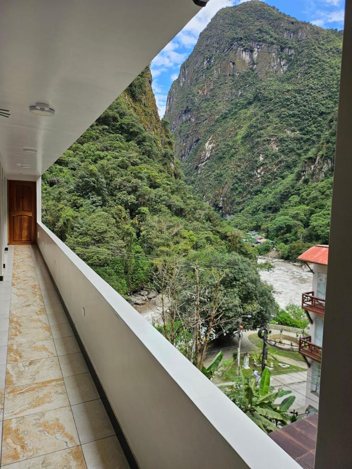 Hotel Horizonte Machu Picchu Buitenkant foto